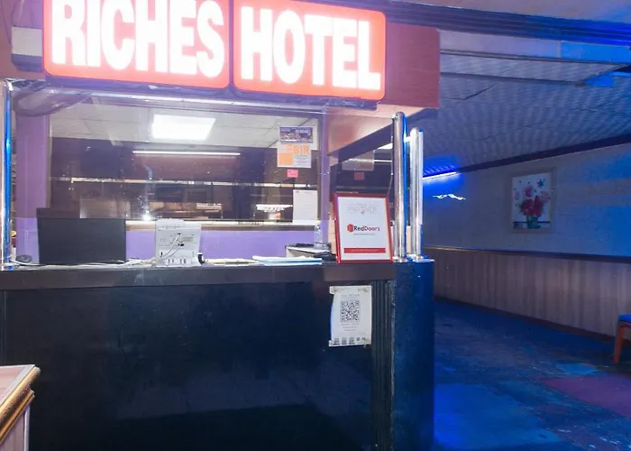 Hotel Reddoorz @ Riches Avenida *