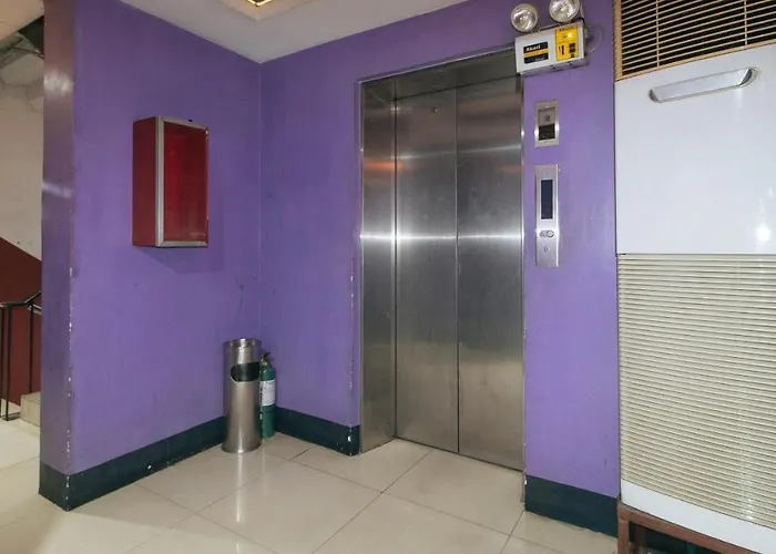 Hotel Reddoorz @ Riches Avenida Manilla